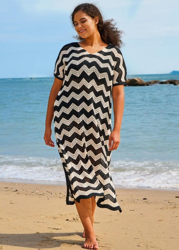 Black And White Geometric Slit Hem Cutout Swimsuit Cover Up