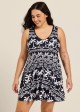 Black White Tropical Print Sleeveless Modest Padded Cross Back Plus Size Swimsuit Swimdress Set