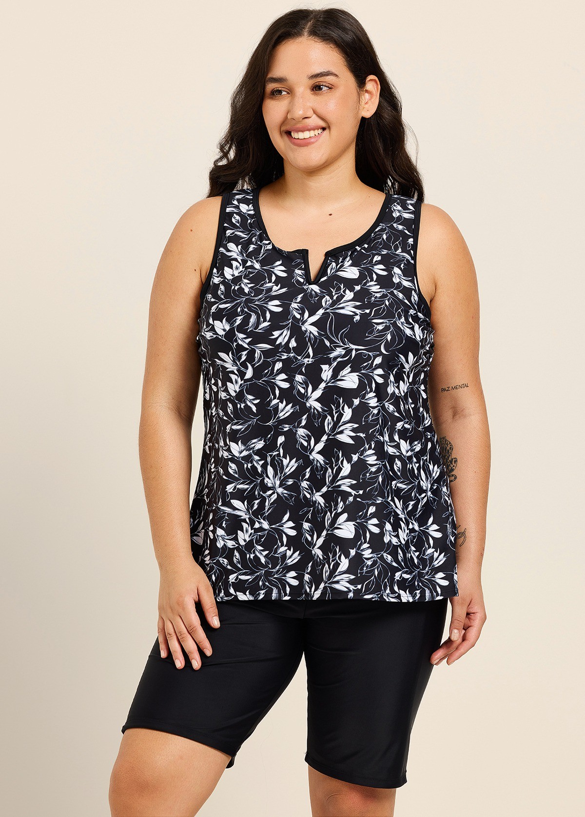 Plus Size Black White Leaf Pattern V Neck Sleeveless Modest Swimsuit Tankini Top