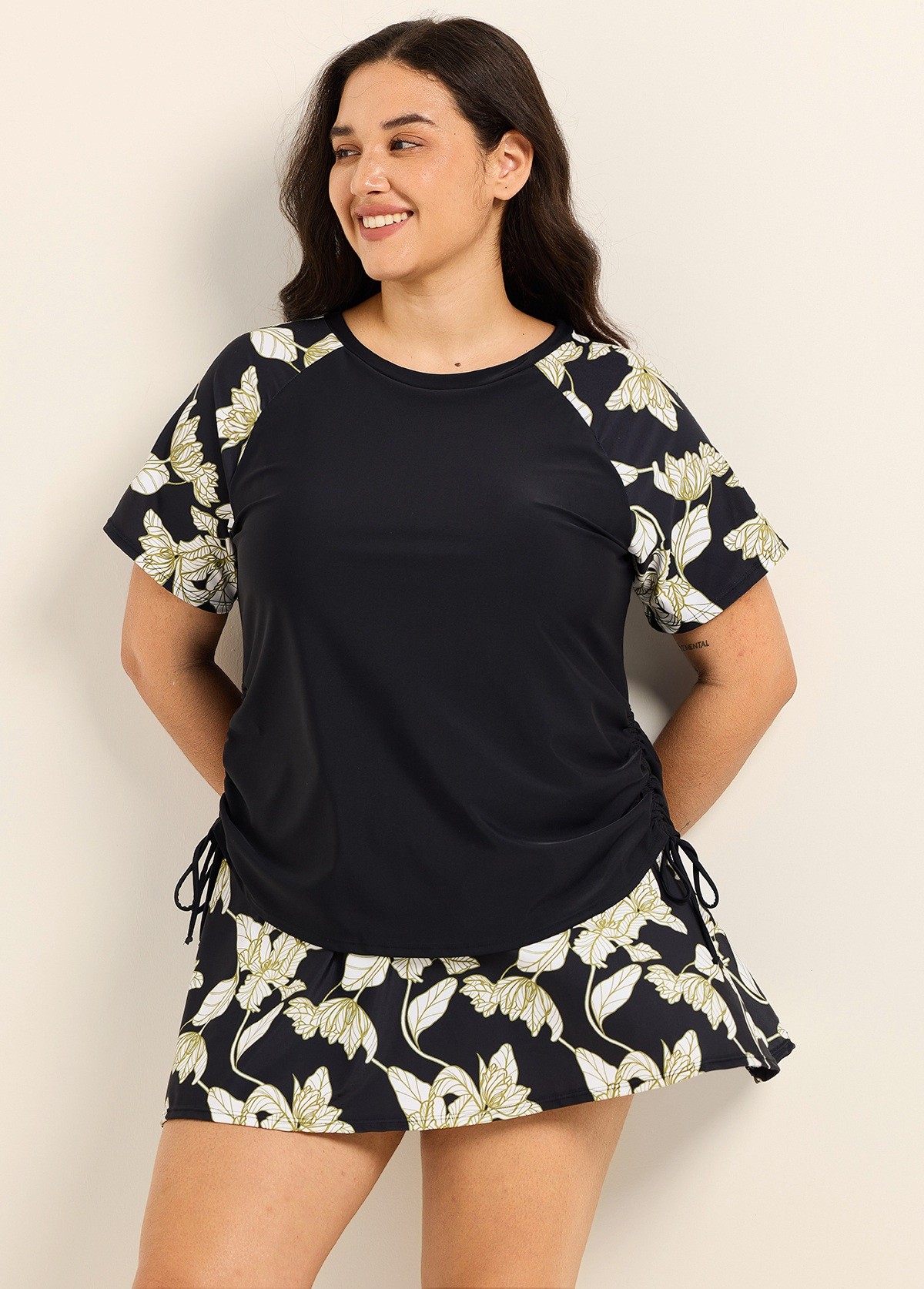 Curvy Black Leaf Upf50+ Short Sleeves Padded Side Drawstring Women's Swimsuit Tankini Top