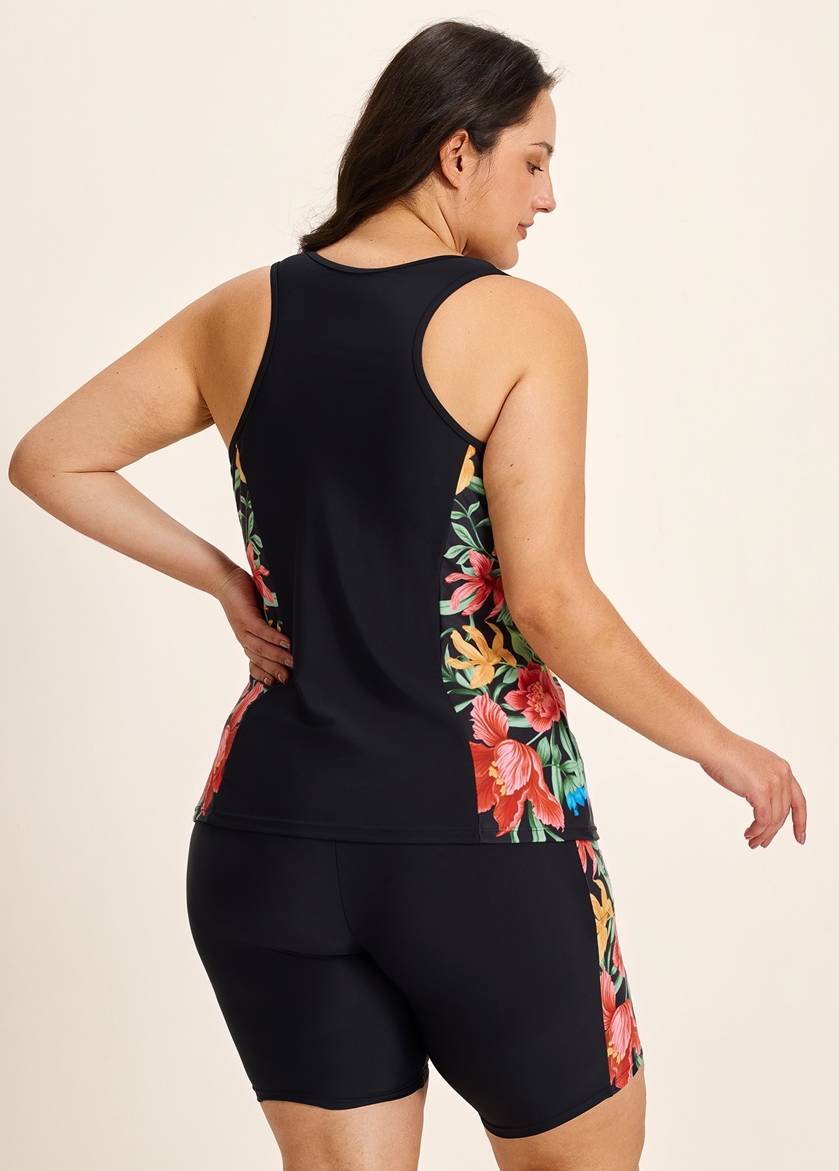 Curvy Black Tropical Floral Scoop Neck Flattering Women's Swimsuit Two Piece Tankini Set