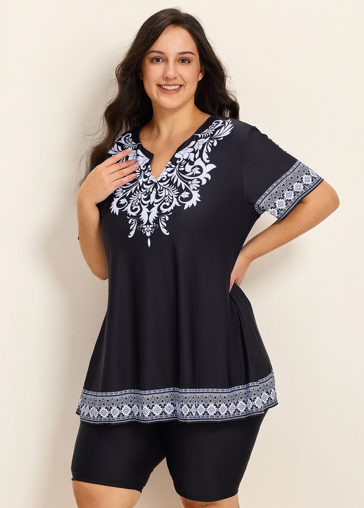 Curvy Black V Neck Loose Short Swimsuit Tankini Top