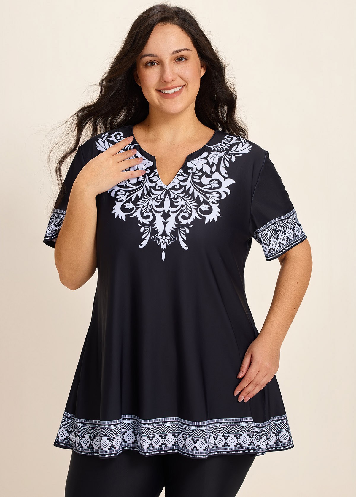 Curvy Black V Neck Loose Short Swimsuit Tankini Top