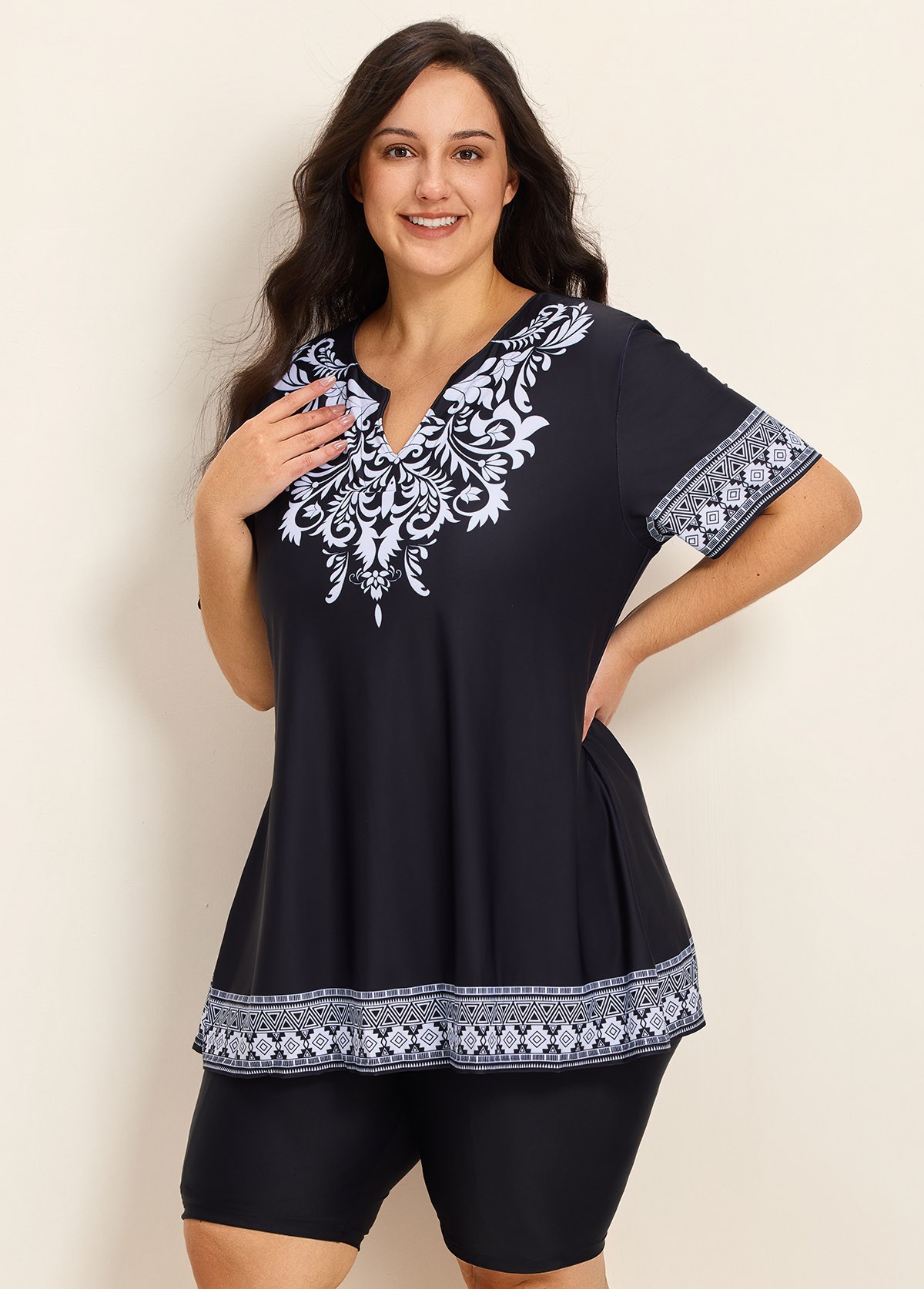 Curvy Black V Neck Loose Short Swimsuit Tankini Top